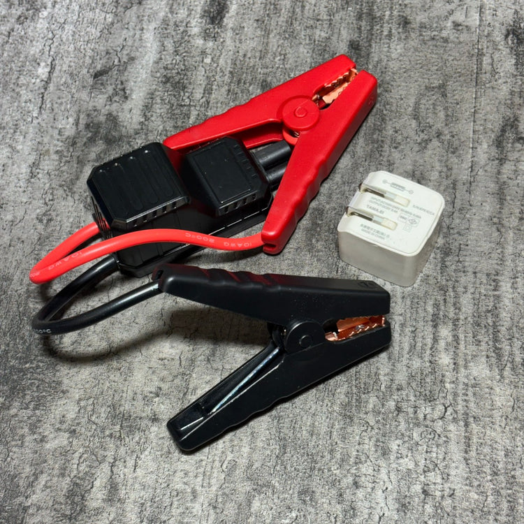 メーカー不明 ジャンプスターター 12V車用 エンジンスターター ピーク電流2000A 車緊急始動 最大7.0Lガソリン 2Lディーゼル車対応 モバイルバッテリー機能 安全保護機能搭載 LED緊急ライト搭載 羅針盤  (オレンジ,16000mAh) 【市川行徳店】