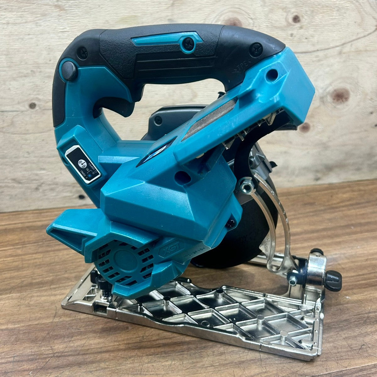 ◆マキタ(makita) コードレスマルノコ HS006GZ 【船橋馬込店】