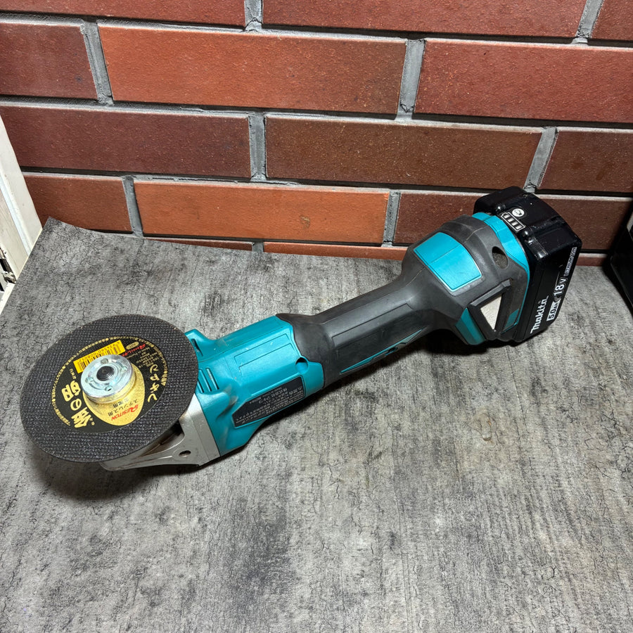 18V 100mm 充電式ディスクグラインダ GA404DZN バッテリ付き 【市川行徳店】