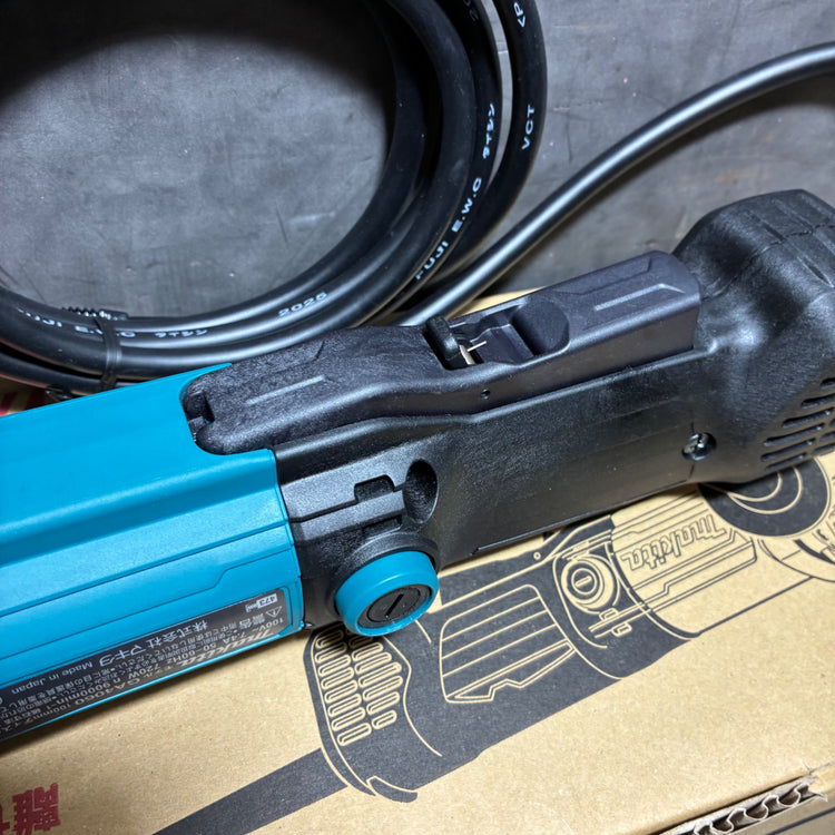 マキタ(makita)  100㎜ディスクグラインダー GA4060  【市川行徳店】