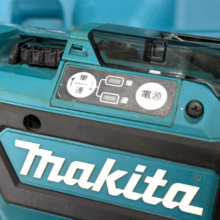 美品 14.4V/18V コードレス鉄筋結束機 リバータイア TR180DRGX 美品のバッテリー2個付属(BL1860B)【リライズ蓮田店】