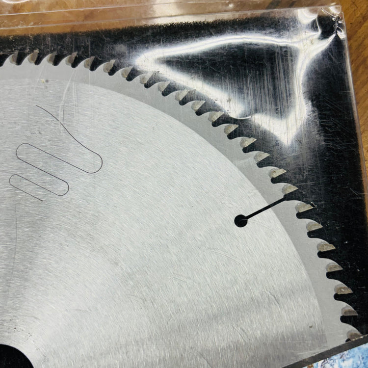 【ネコポス】 216mm スライドマルノコ用チップソー ※刃のみの発送 【未使用】 【蓮田店】