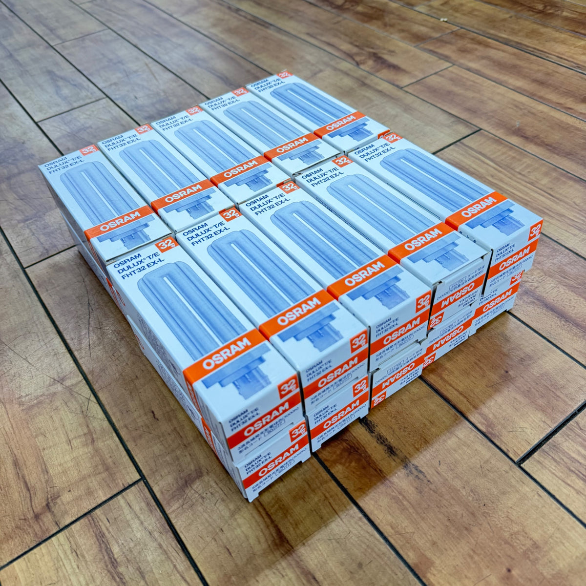 未使用 コンパクト蛍光灯 32W FHT32EX-L 20個セット【リライズ蓮田店】