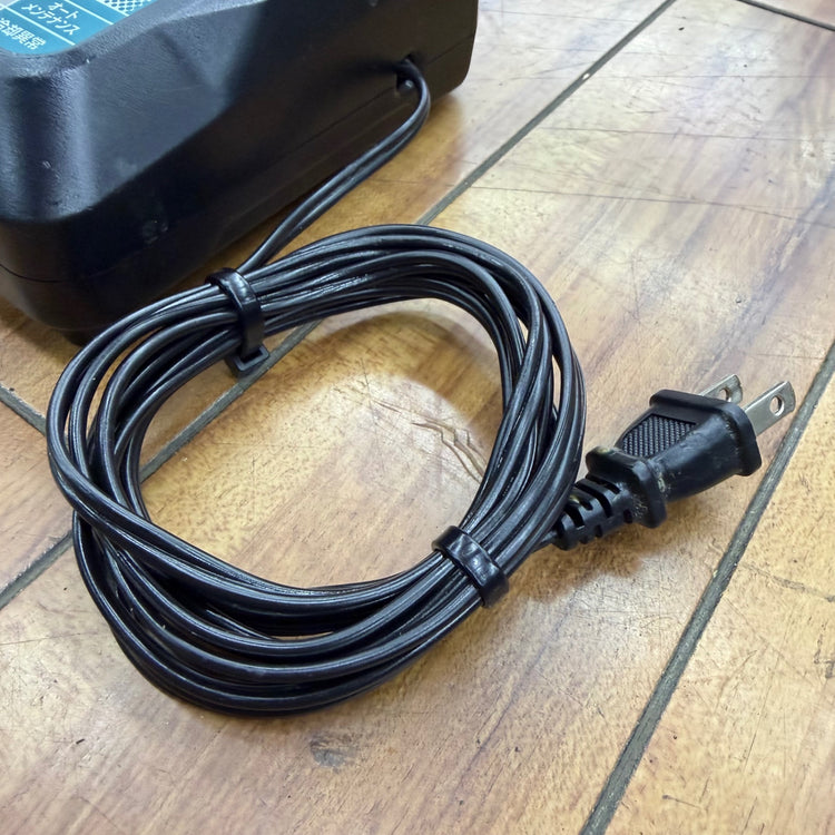 充電動作確認済み 14.4V/18V 急速充電器 DC18RF 【リライズ蓮田店】