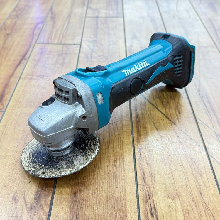 動作確認済み 14.4V 100mm 充電式ディスクグラインダー GA400DZ 【リライズ蓮田店】
