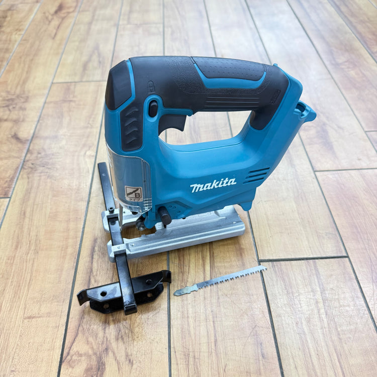 極美品 10.8V 充電式ジグソー JV100DZ Bタイプ 定規 makitaブレード付属【リライズ蓮田店】