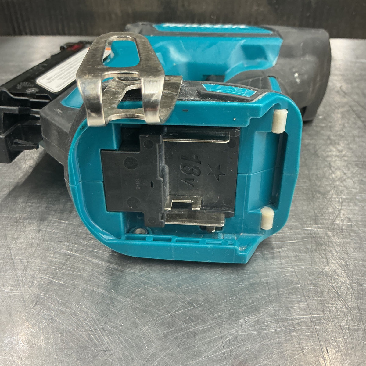 【中古】マキタ/makita 充電式ピンネイラ PT353DZ  【越谷店】