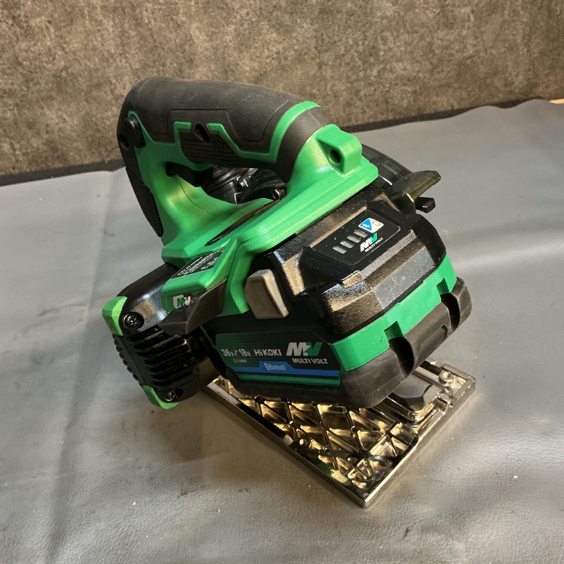 【中古・動作良好！】 ハイコーキ HiKOKI 125mm マルチボルト コードレス集じん丸のこ C3605DYC(XPSZ) セット品 ※充電器旧式 【越谷店】