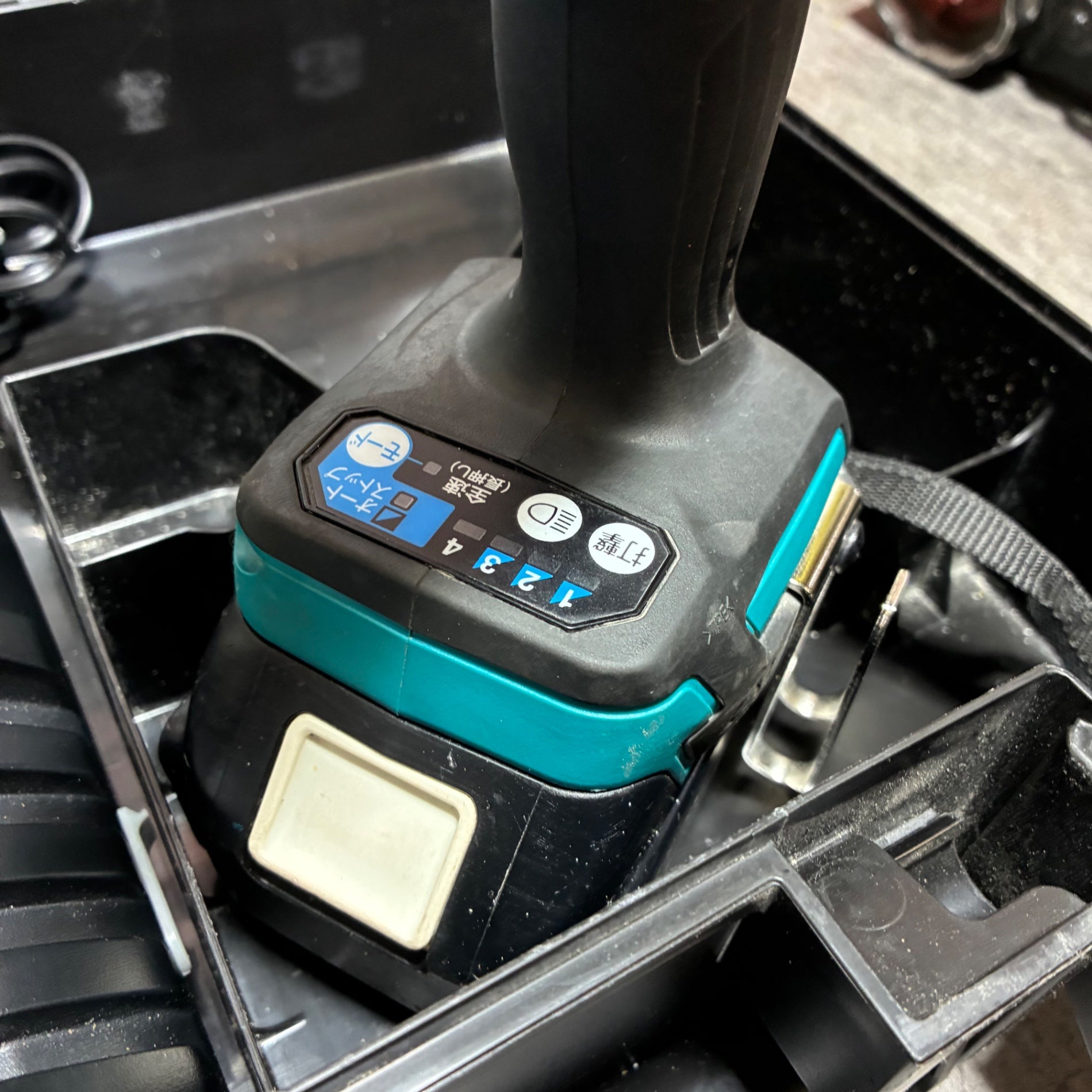 コードレスインパクトレンチ TW300D 【市川行徳店】
