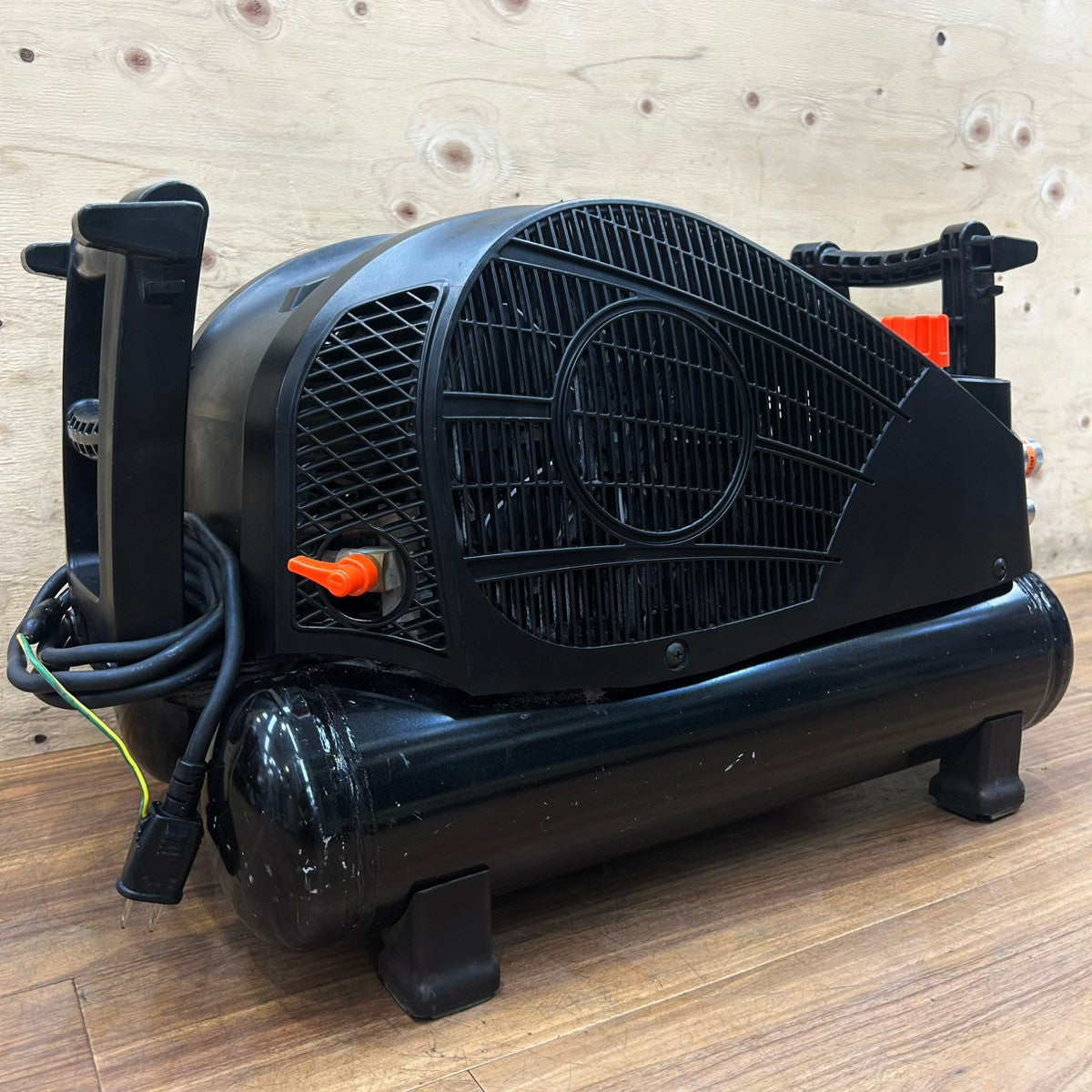 良品 マックス (MAX) エアー コンプレッサー AK-HH1270E2 ブラック 高圧専用 【船橋馬込店】
