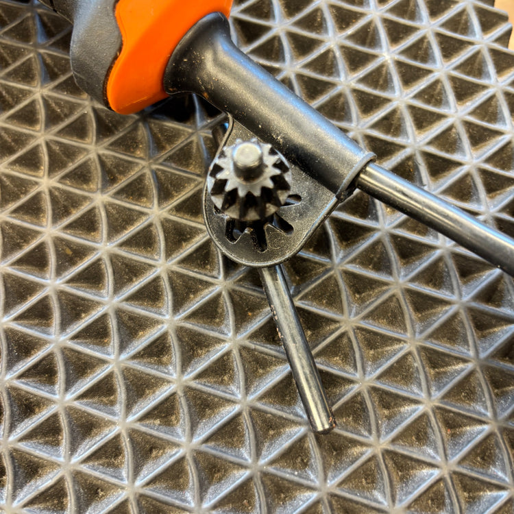 BLACK+DECKER(ブラックアンドデッカー):550W 13mm 振動ドリル BLACK&DECKER コンパクト 軽量 サイドハンドル DIY 日曜大工 BEH550-JP 【越谷店】