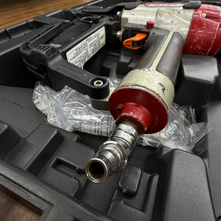 打ち込み動作良好 9mm 常圧フロアタッカ TA-557B/957Tフロア 【リライズ蓮田店】