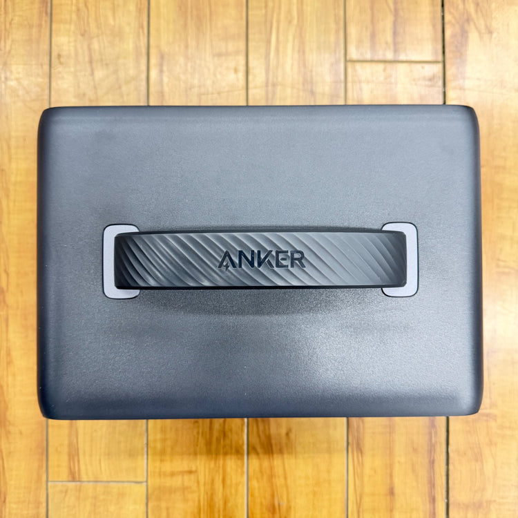極美品 ポータブル電源  Anker PowerHouse II 800 A1750 容量は 778Wh（216,000mAh）【リライズ蓮田店】
