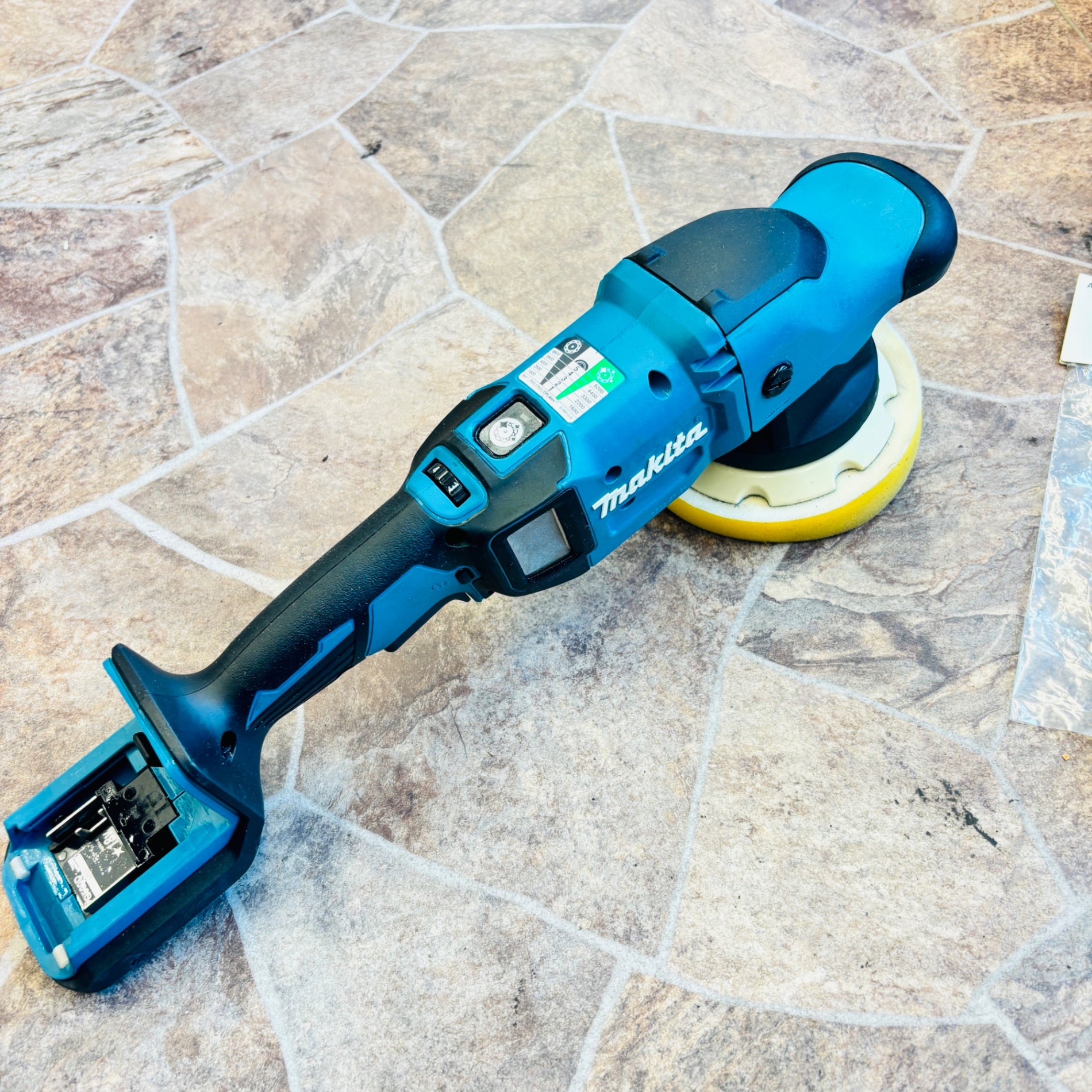 ◆マキタ(makita) 125mmコードレスランダムオービットポリッシャ PO500DZ 【越谷店】