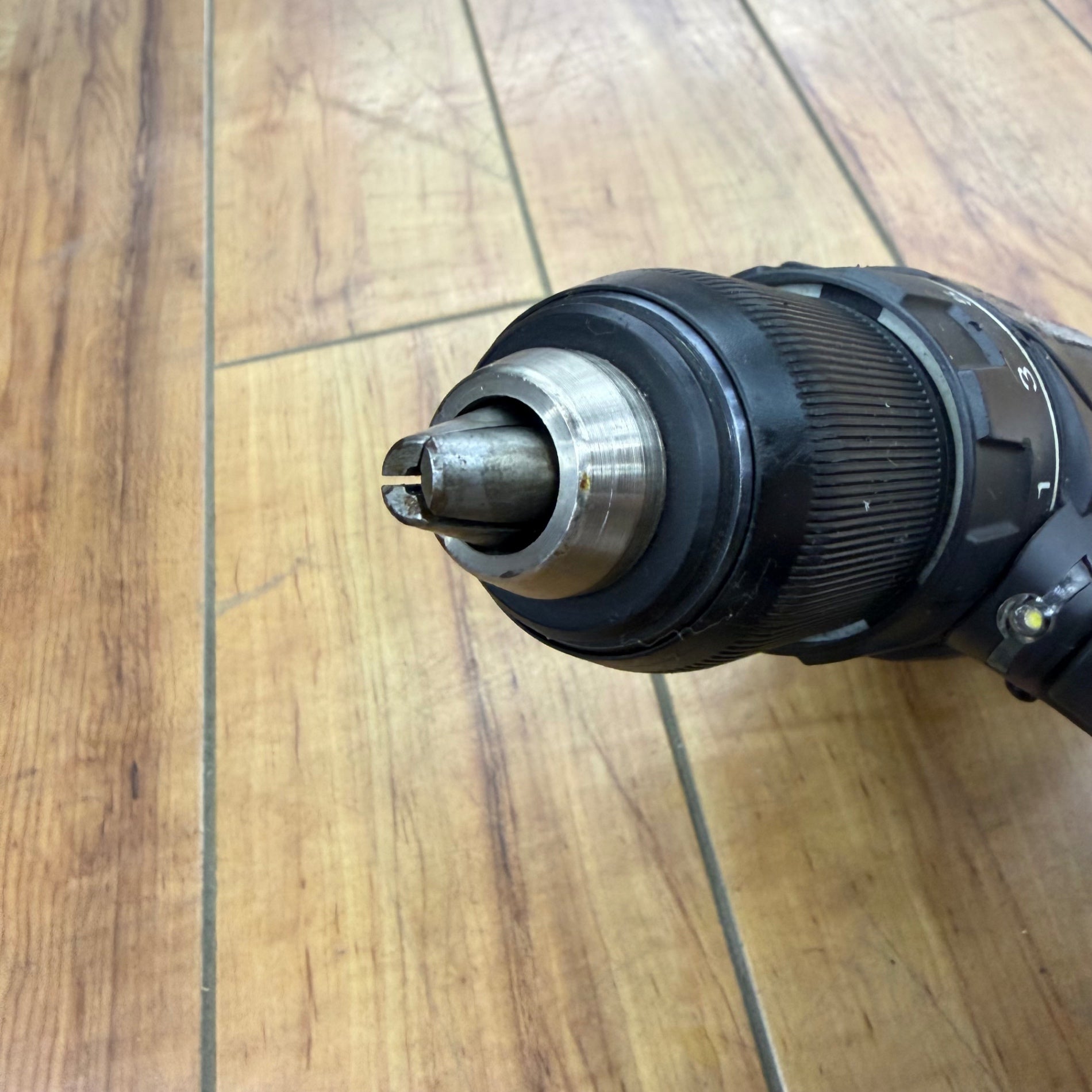 マキタ(makita) 14.4V 充電式ドライバドリル DF470DZB 本体のみ 【蓮田店】