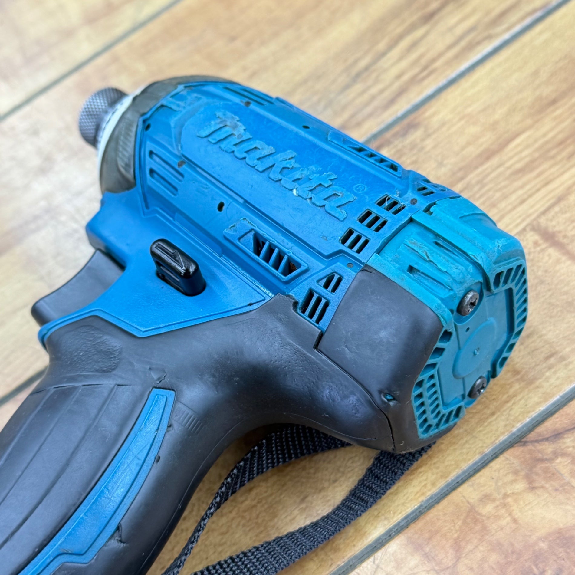 動作良好 18V コードレスインパクトドライバー TD149DZ 【リライズ蓮田店】