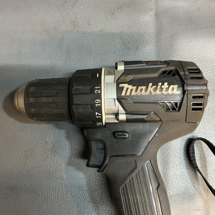 【中古】マキタ(makita) 18V充電式ドライバドリル DF484DZB 本体のみ 黒  【越谷店】