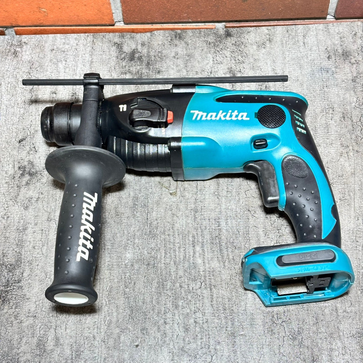 ◆マキタ makita 充電式ハンマドリル HR162DZ 本体のみ 【市川行徳店】