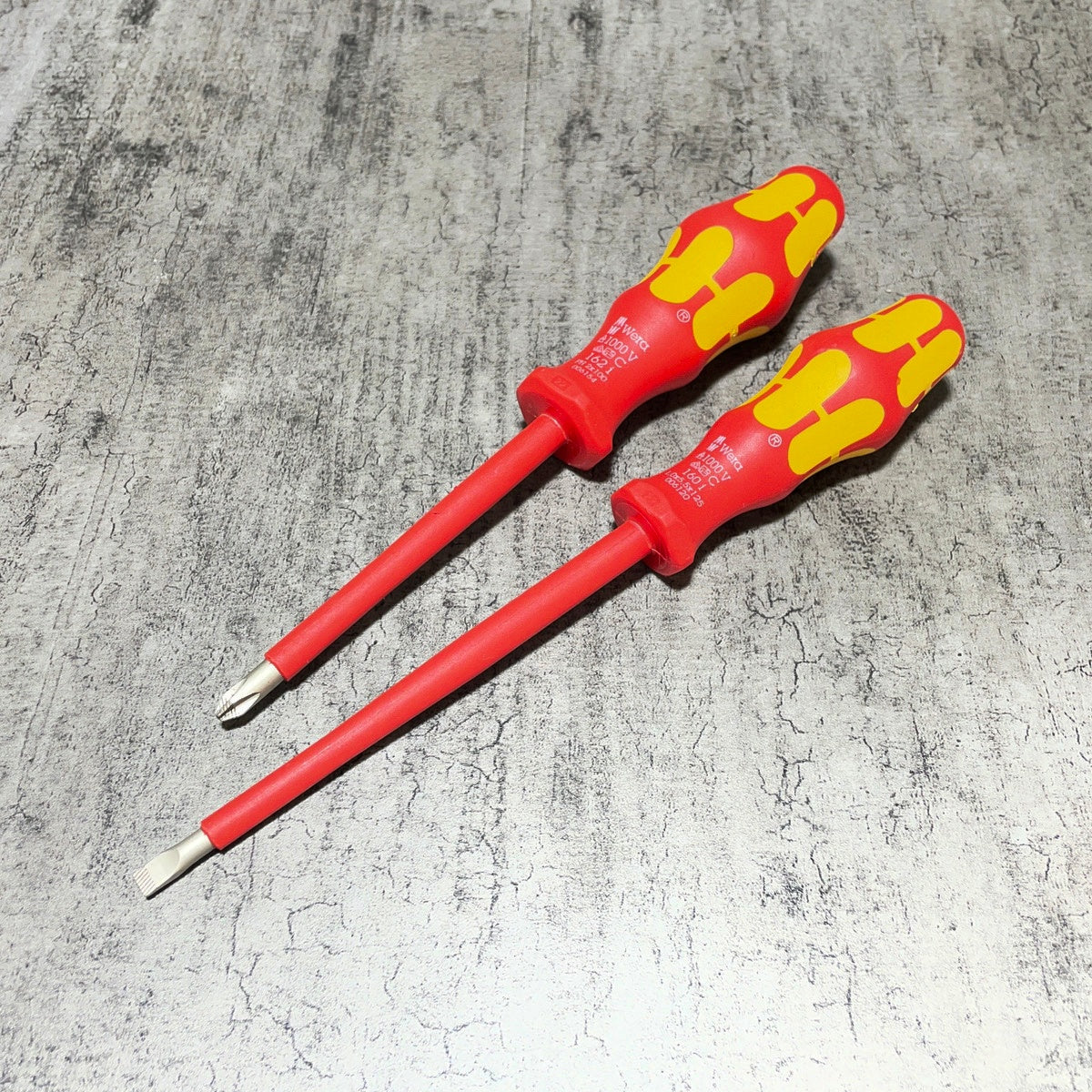 絶縁ドライバー 2本セット 162i(PH 2×100mm)+160i(1.0x5.5x125)