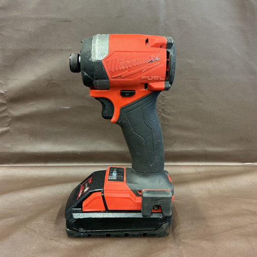 【中古品・3.0Ahバッテリ1個付き！】Milwaukee ミルウォーキー M18 FUEL インパクトドライバー M18 FID3-0X0 JP  【越谷店】