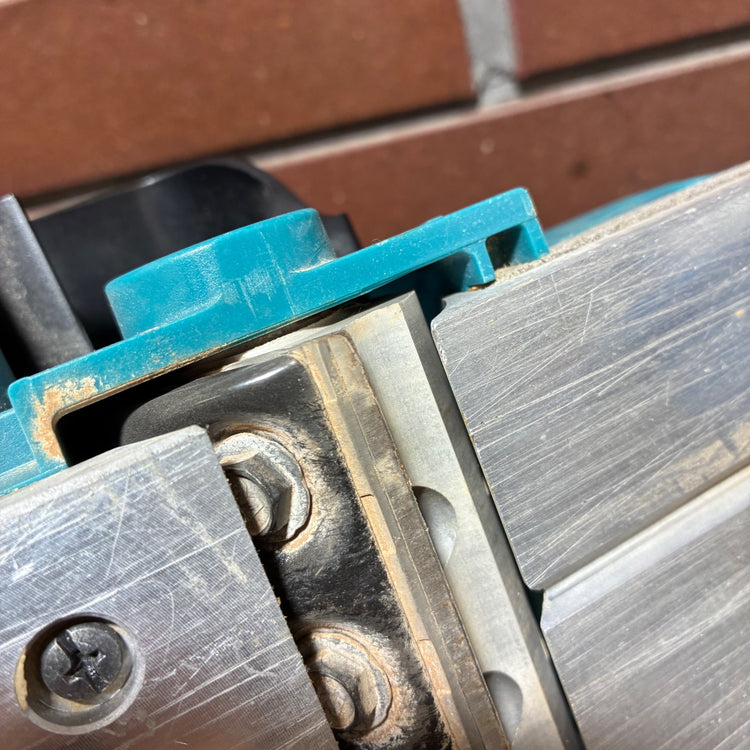 マキタ(makita)　電動カンナ KP0800A 【市川行徳店】