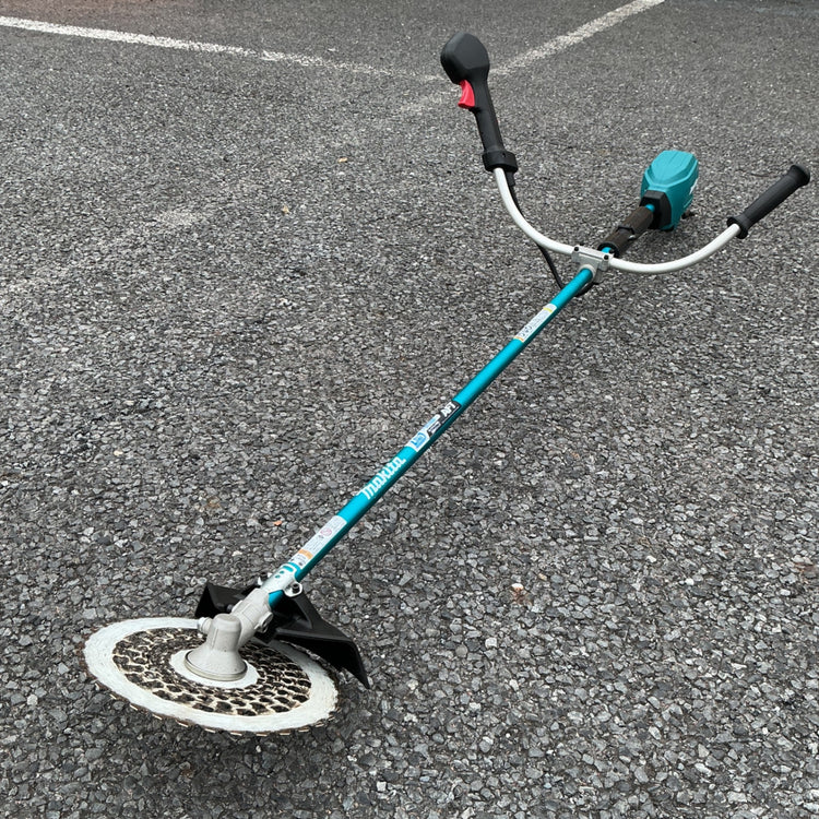 【※発送不可※中古】 マキタ(makita) 40Vmax コードレス草刈機 MUR005GZ チップソー使用可能モデル 【越谷店】