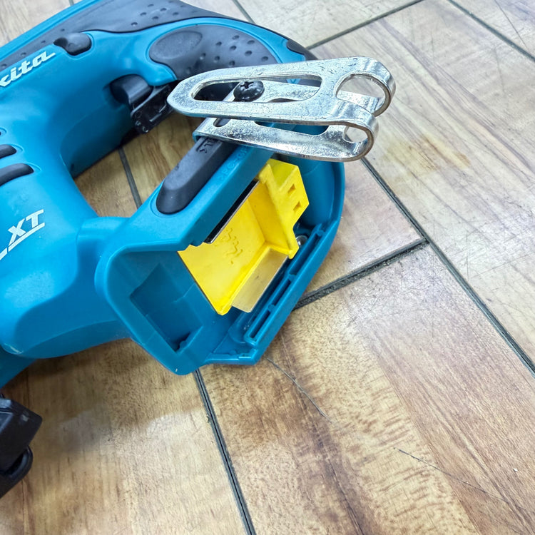 14.4V 充電式ピンタッカ PT350DZ Ah互換あり【中古】 【蓮田店】