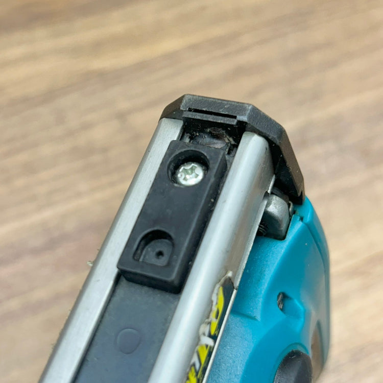 マキタ makita 14.4V 充電式タッカ ST110DZ 本体のみ 【船橋馬込店】