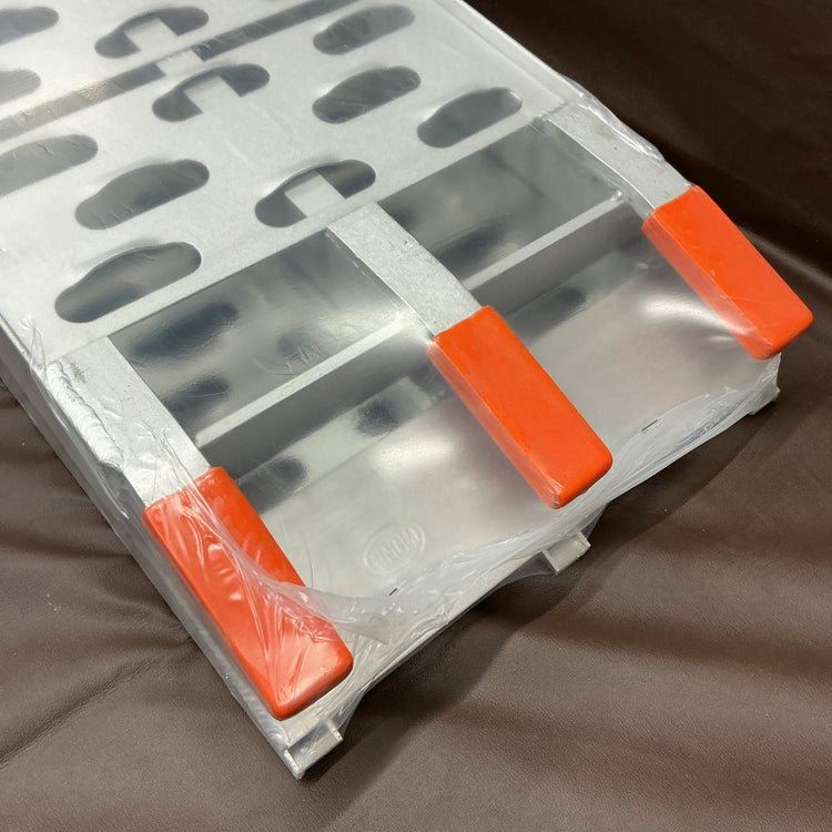 【未使用】 ノンブランド アルミラダーレール A15B タイダウンベルト付 折り畳み可 Bタイプ 耐荷重 340kg 【越谷店】