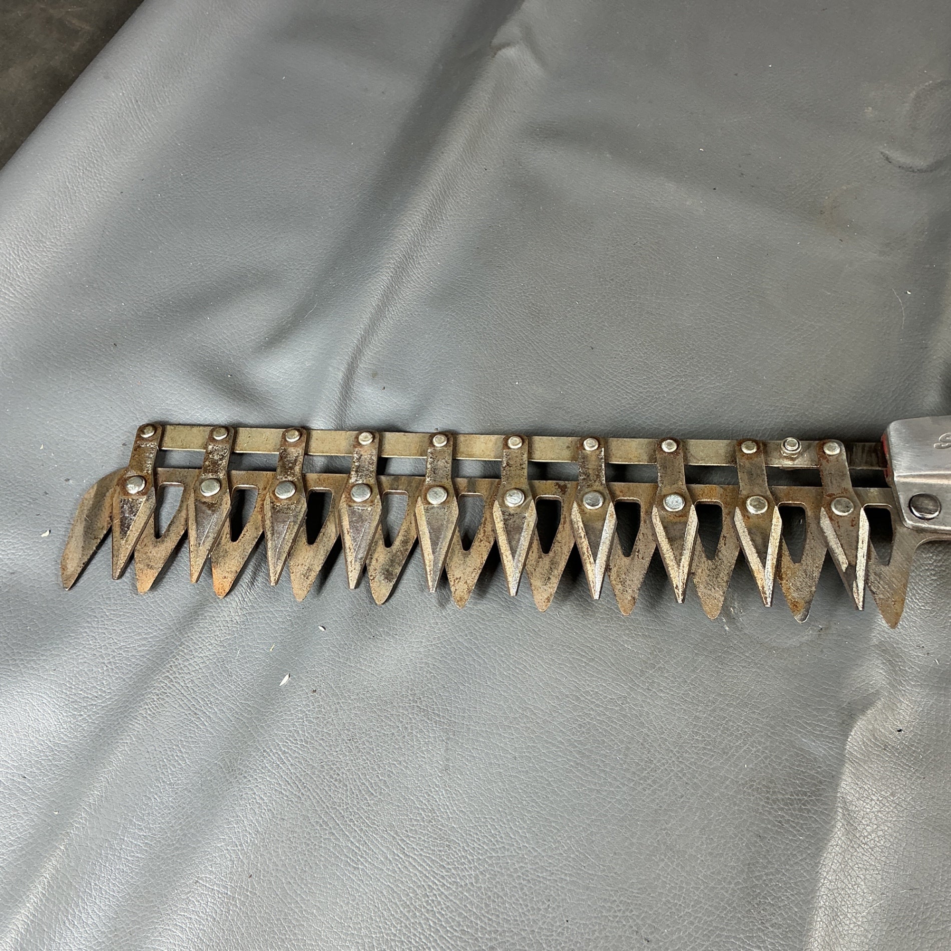 【中古】ARS DKR-0330T-BK 高枝電動バリカン  【越谷店】