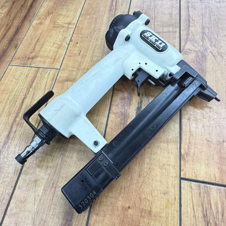 打ち込み動作良好 10mm エアタッカー T1025L 【リライズ蓮田店】