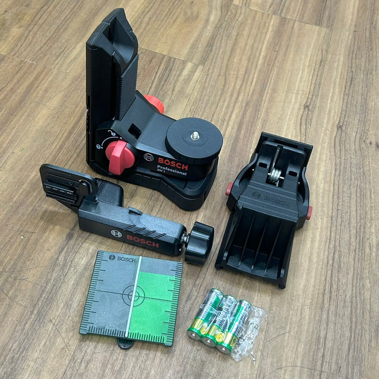 美品 ボッシュ (BOSCH) フルライン グリーンレーザー墨出し器 GLL3-60XG 【船橋馬込店】