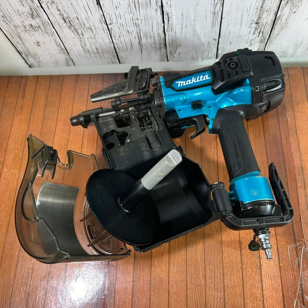 ◆マキタ(makita) 高圧エア釘打ち機 AN935HM 【野田愛宕店】