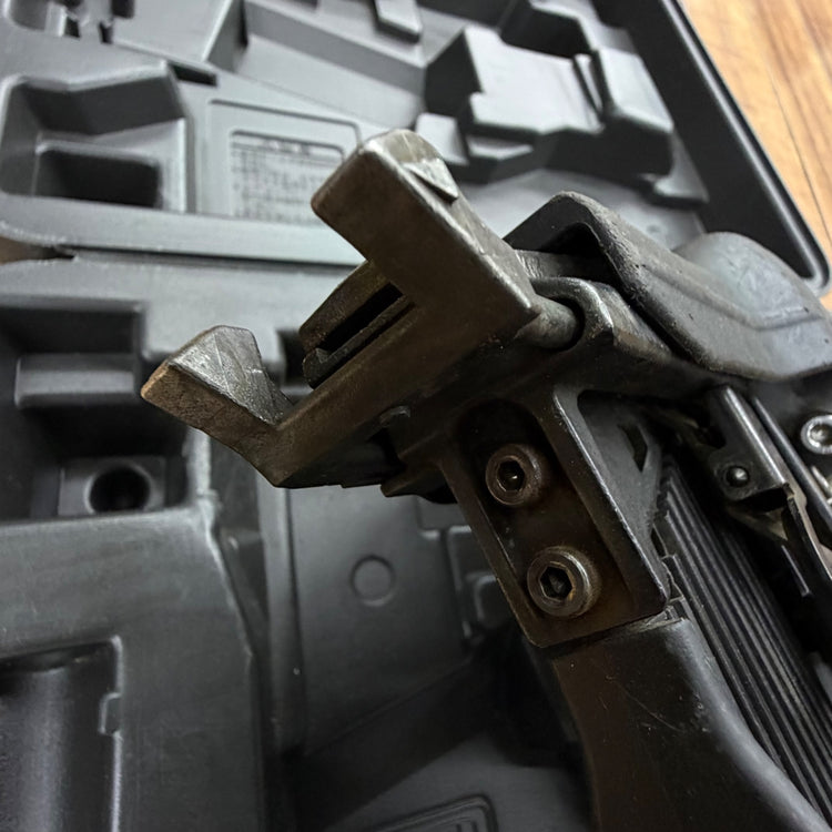 打ち込み動作良好 9mm 常圧フロアタッカ TA-557B/957Tフロア 【リライズ蓮田店】