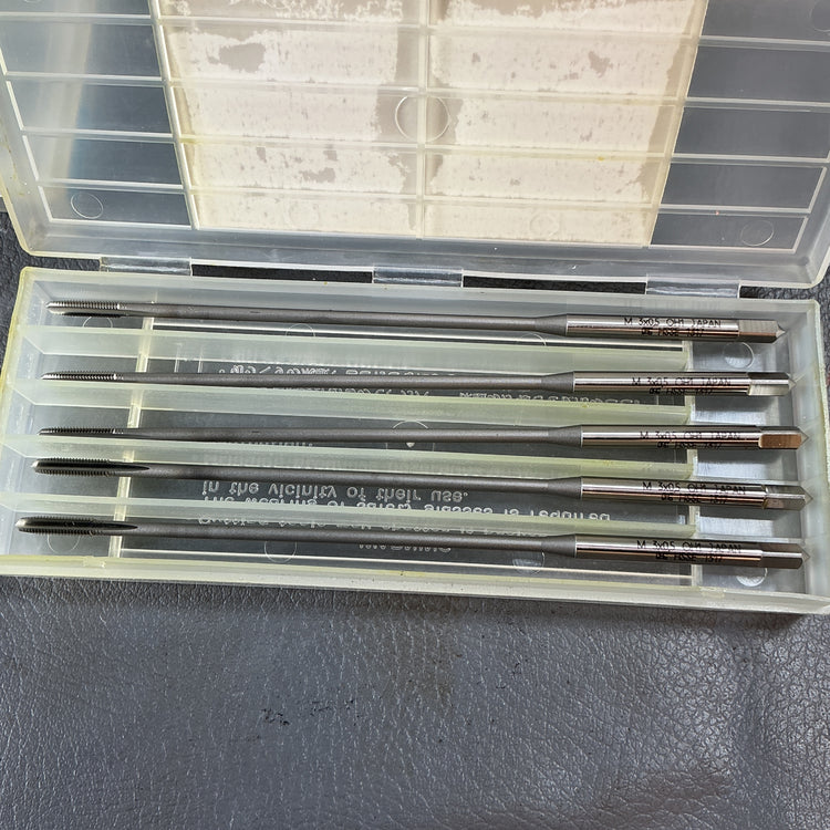 【未使用】OSG　ハンドタップ 一般用 ロングシャンク EXSST M3×0.5×120　5本入りが4箱  【越谷店】