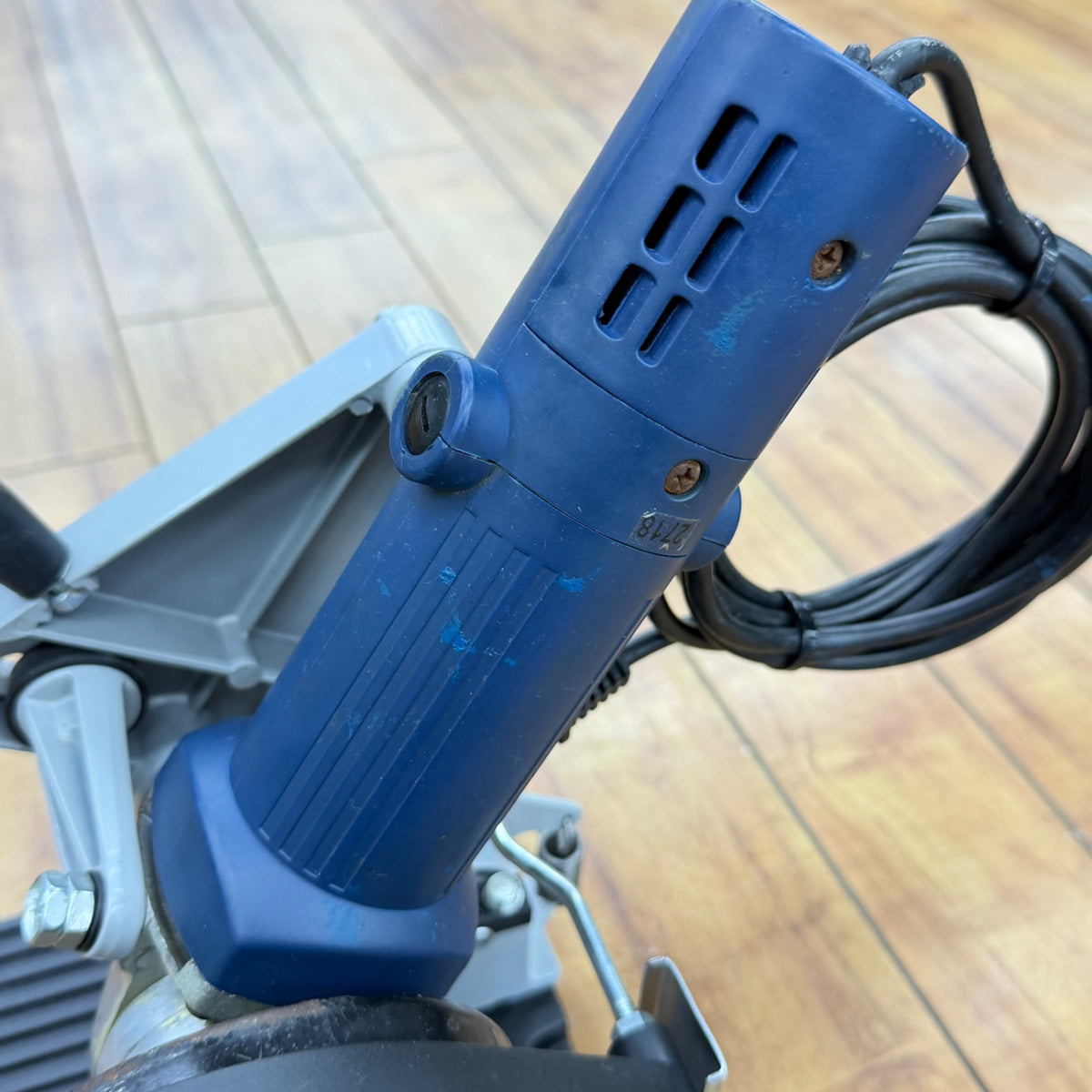 動作確認済み 100mm ディスクグラインダー AG-100SF スタンド【リライズ蓮田店】