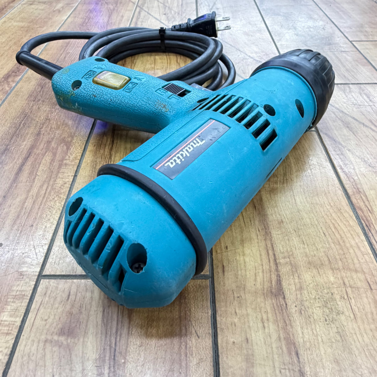 動作確認済み 4型インパクトレンチ 6904VH 本体のみ【リライズ蓮田店】