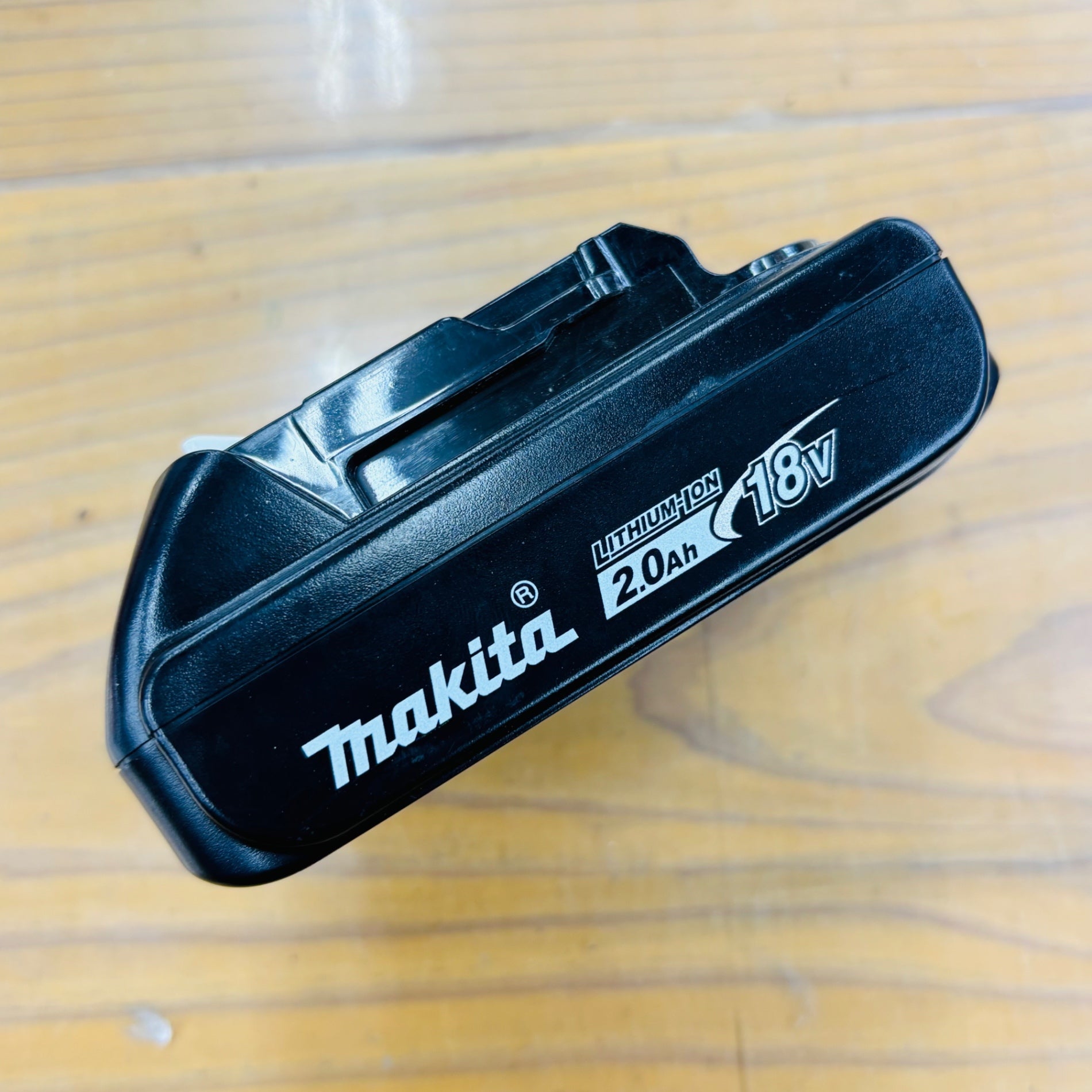 【コンパクト便】純正品 18Vリチウムイオンバッテリー 薄型 2.0Ah BL1820B 【中古】蓮田店】