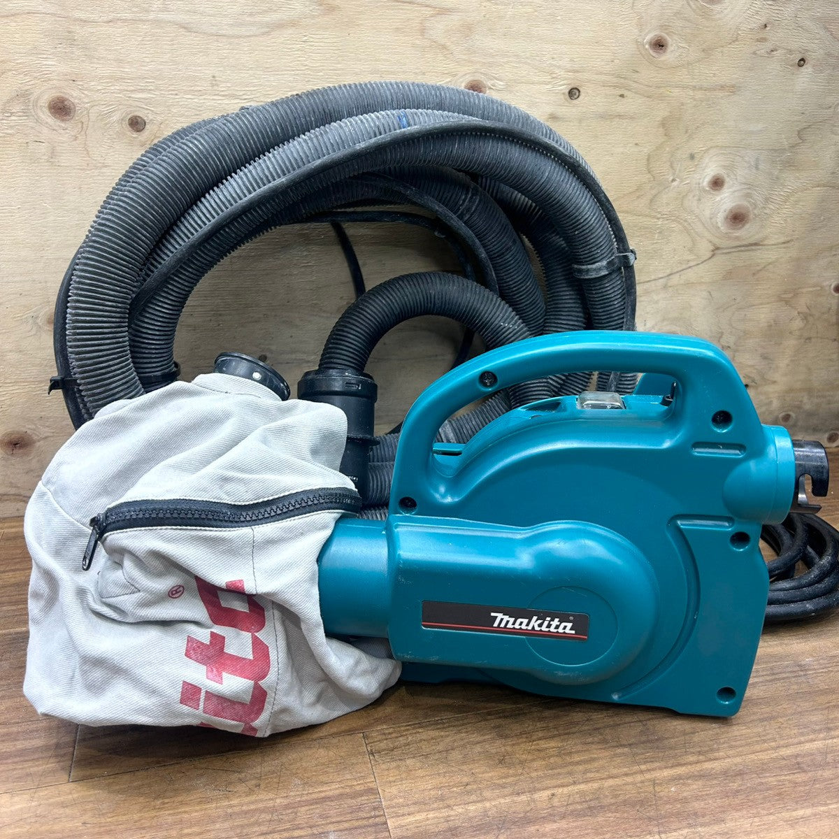 マキタ (makita) 小型集じん機 450(P) 【船橋馬込店】