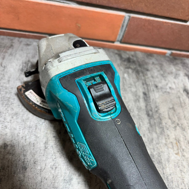 ◆マキタ(makita) 18V 100mm 充電式ディスクグラインダ GA404DZN 【市川行徳店】