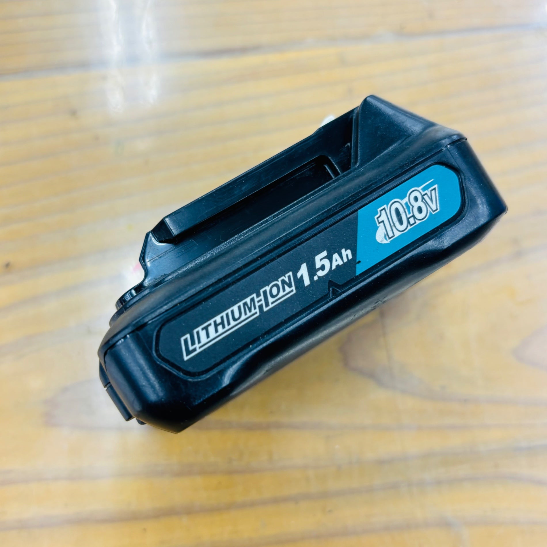 【コンパクト便】純正品  10.8V リチウムイオンバッテリー  BL1015 【中古】 【蓮田店】