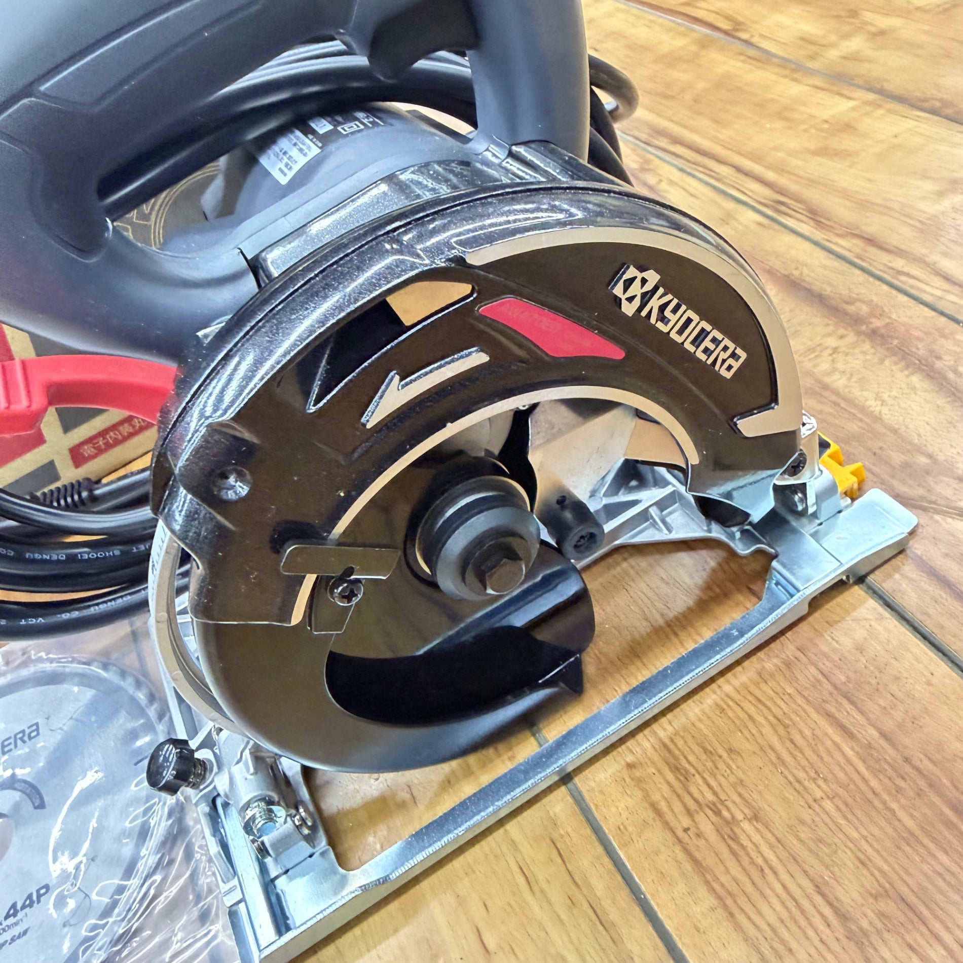 未使用品 京セラ(kyocera) 125mm電子内装マルノコ AW470ED 【リライズ蓮田店】