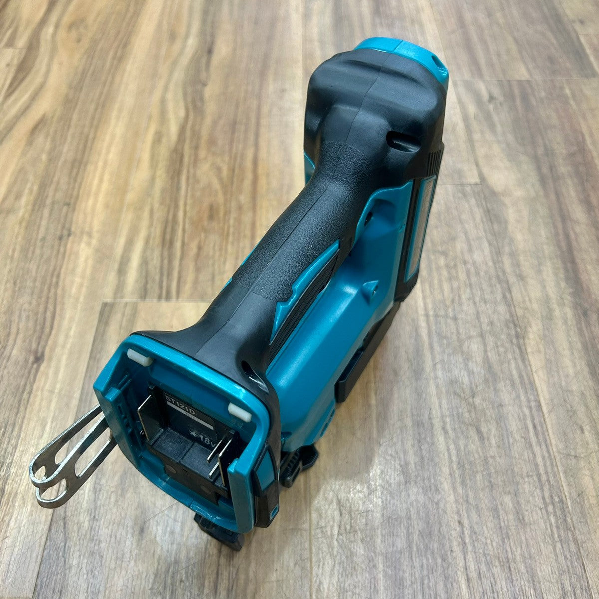 ◆マキタ(makita) コードレスタッカー ST121DZK 【船橋馬込店】