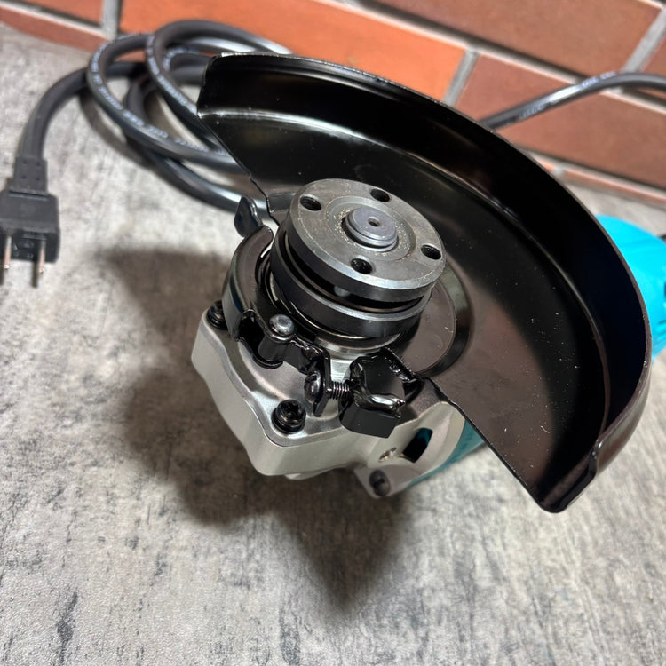 ◆マキタ(makita) 150㎜電子ディスクグラインダー GA6021C 【市川行徳店】