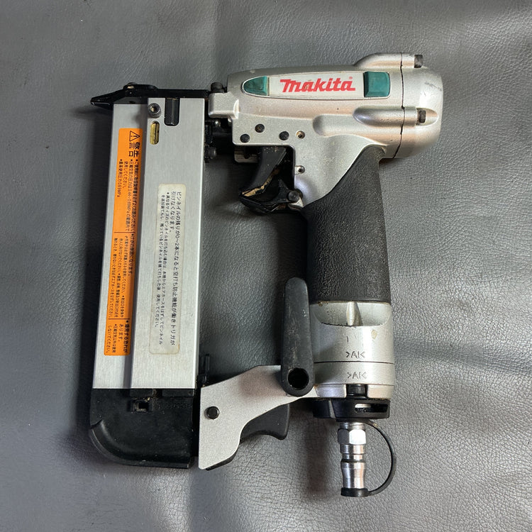 【中古】マキタ(makita) 常圧ピンネイラ AF351  【越谷店】