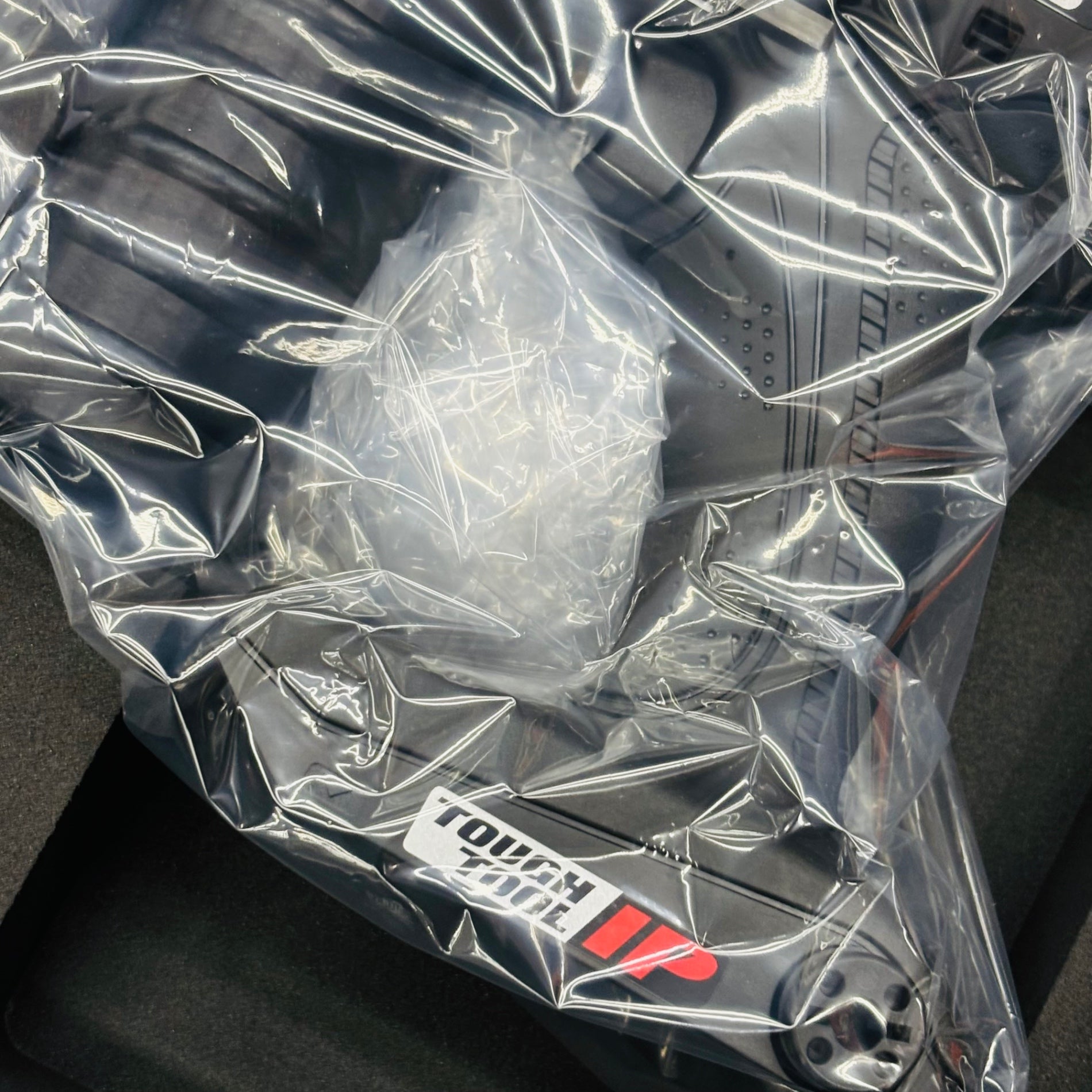 未使用 コードレス圧着器 EZ46A4K-B バッテリ・充電器別売 【リライズ蓮田店】