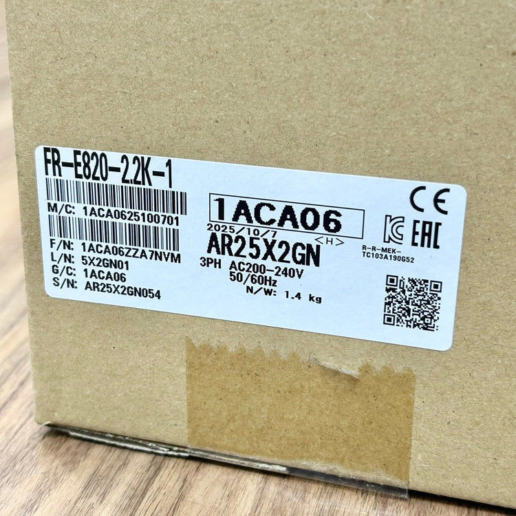 2025年製 三菱電機 (MITSUBISHI ELECTRIC) インバーター 三相 200V FR-E820-2.2K-1 【船橋馬込店】