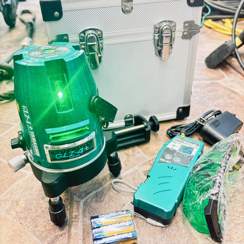 ◆山真製鋸(YAMASHIN) グリーンレーザー墨出し器 GL-4+ 【越谷店】