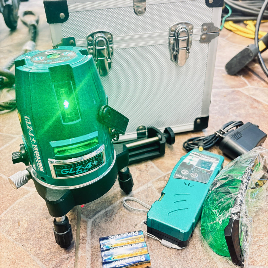 ◆山真製鋸(YAMASHIN) グリーンレーザー墨出し器 GL-4+ 【越谷店】