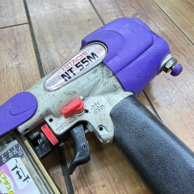 打ち込み動作良好 常圧 55mm フィニッシュネイラ NT55M 【リライズ蓮田店】